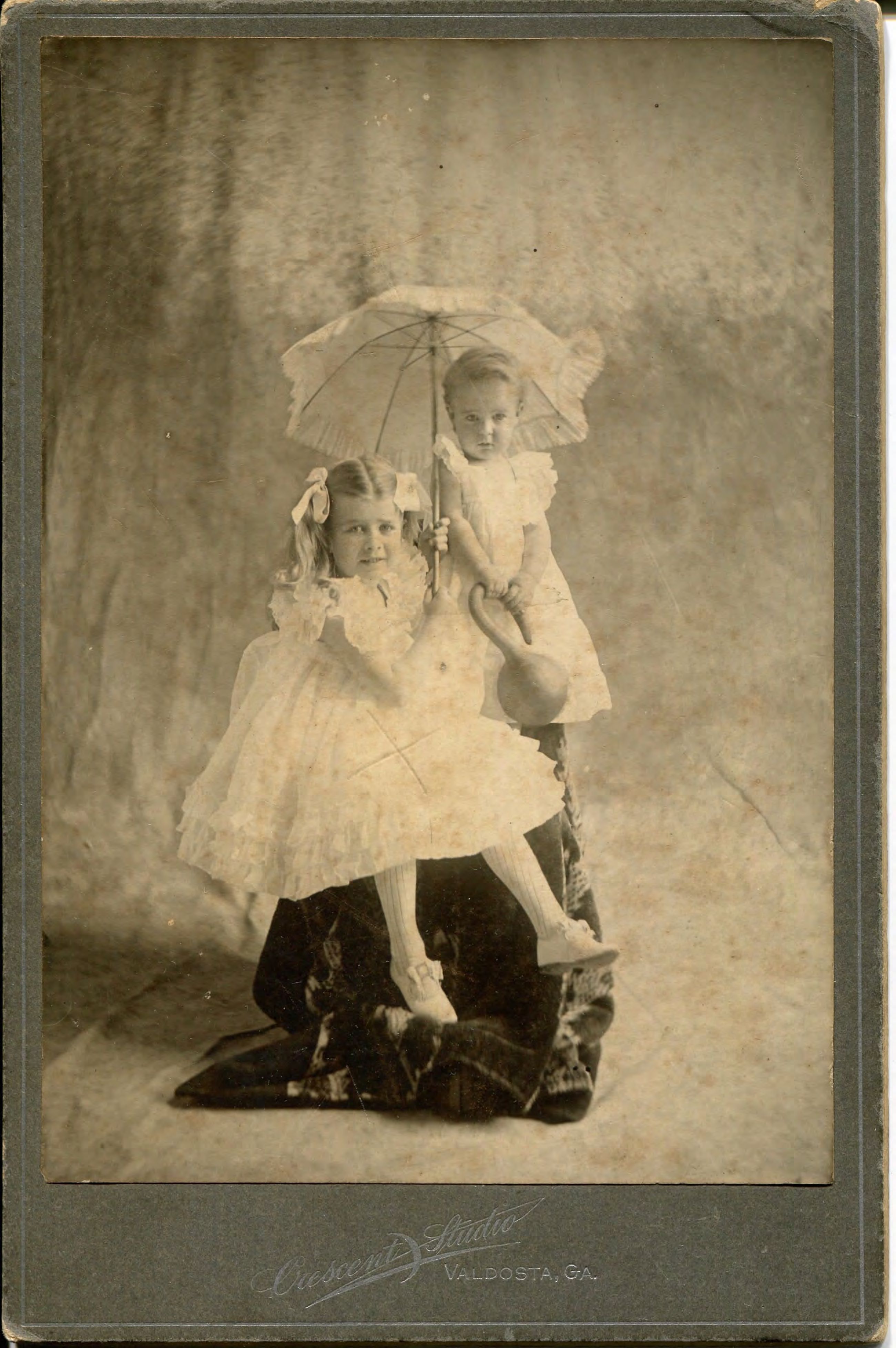 Photograph of Louise Bennet and Stanley Bennet Jr. [JPG]